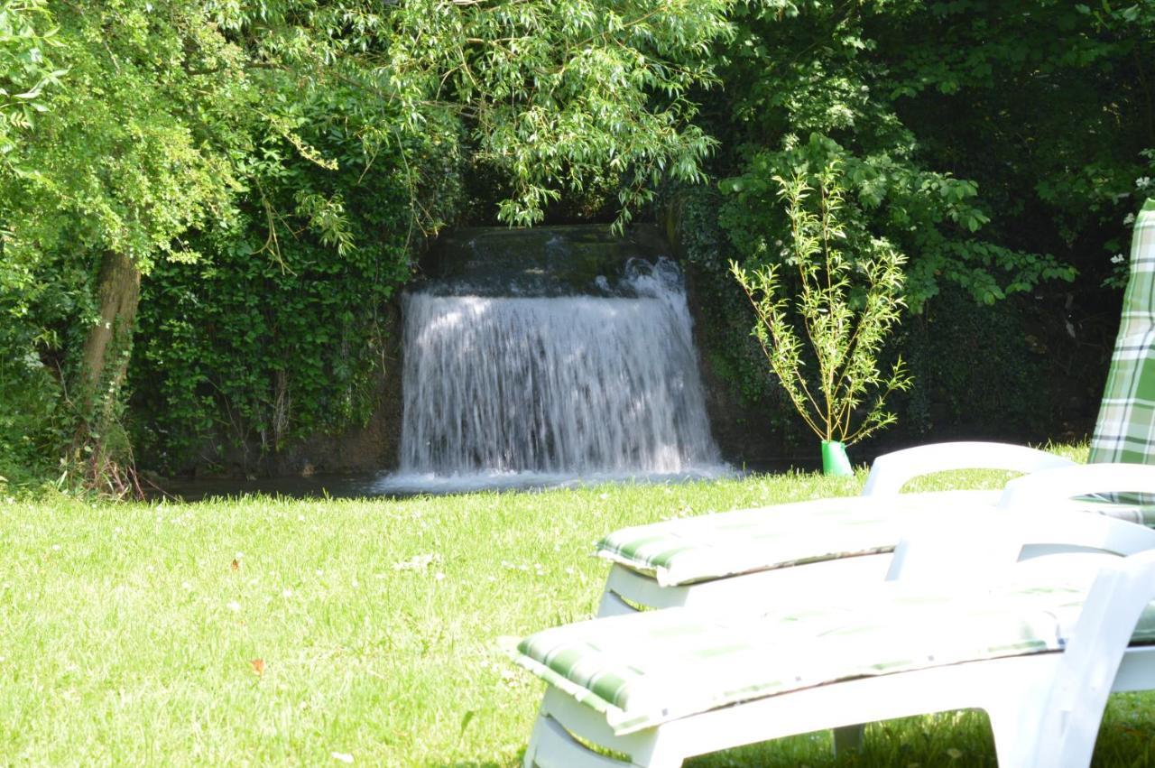 Les Gites Insolites De La Cascade Lespesses 외부 사진